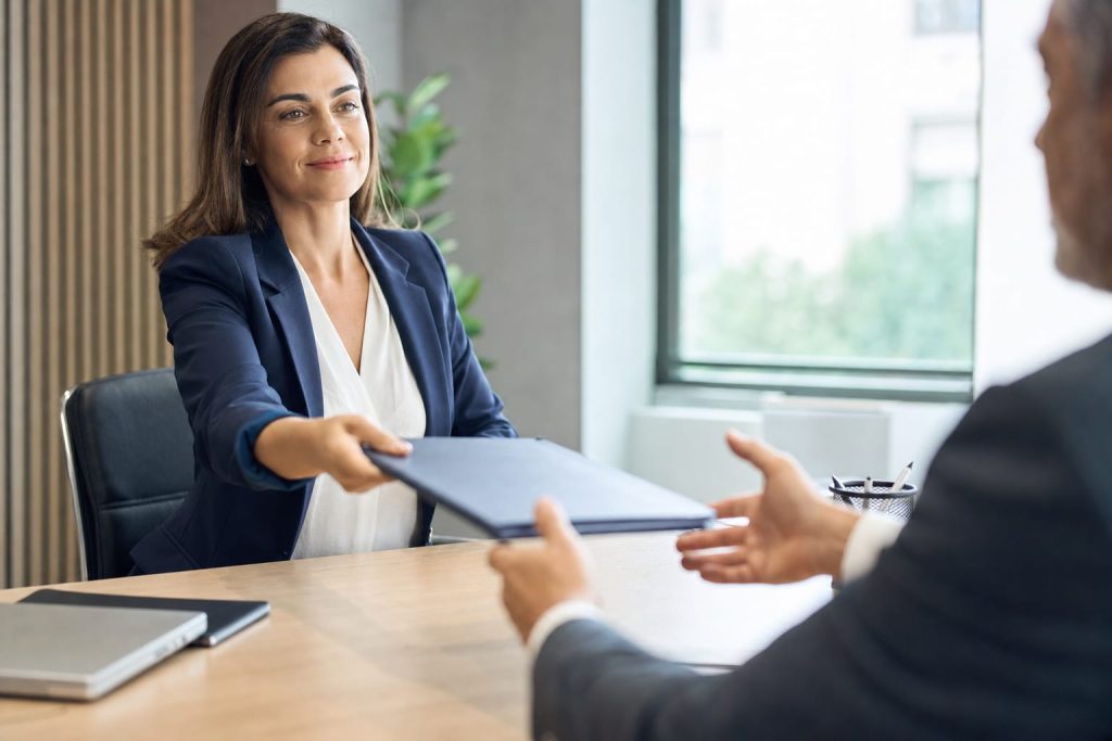 O que é ECM (Enterprise Content Management) e por que ele é decisivo na gestão documental de RH